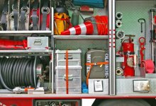 matériel d'incendie et de secours dans un camion de pompier