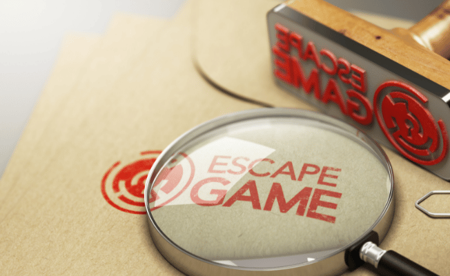 Papier avec un tampon "escape game"